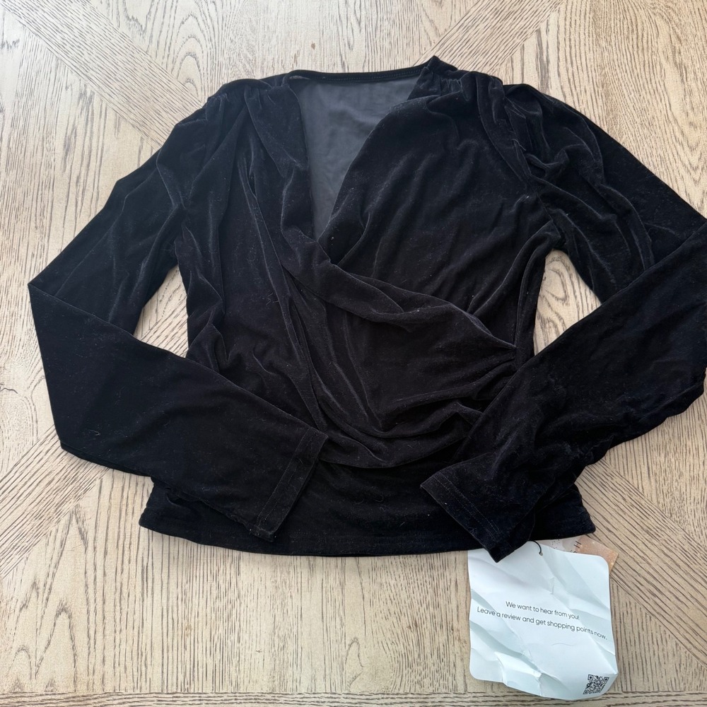 New Chic wish‎ size Large Black Velvet Ruched Wrap Long Sleeve Top Blouse NWT